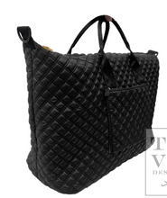 Load image into Gallery viewer, Overpacker in Quilted Black